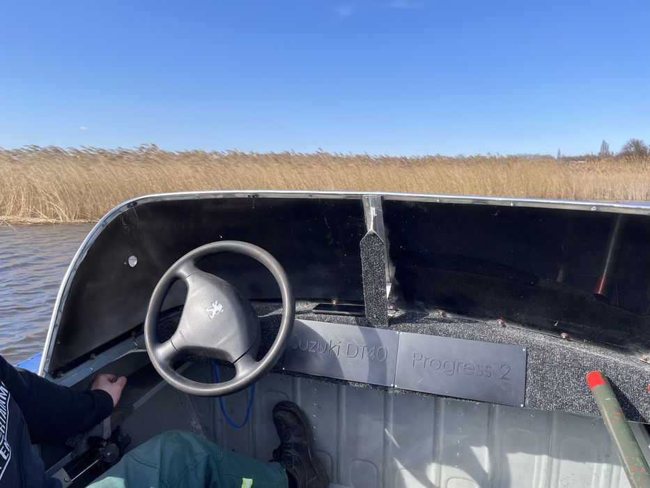 Моторний човен Прогрес 2 в хорошому стані