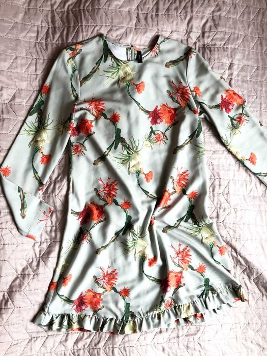 Sukienka YAS w kwiaty M L