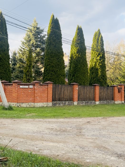 Для будівництва котеджів 33 сот у Бірках (Брюховичі) біля лісу