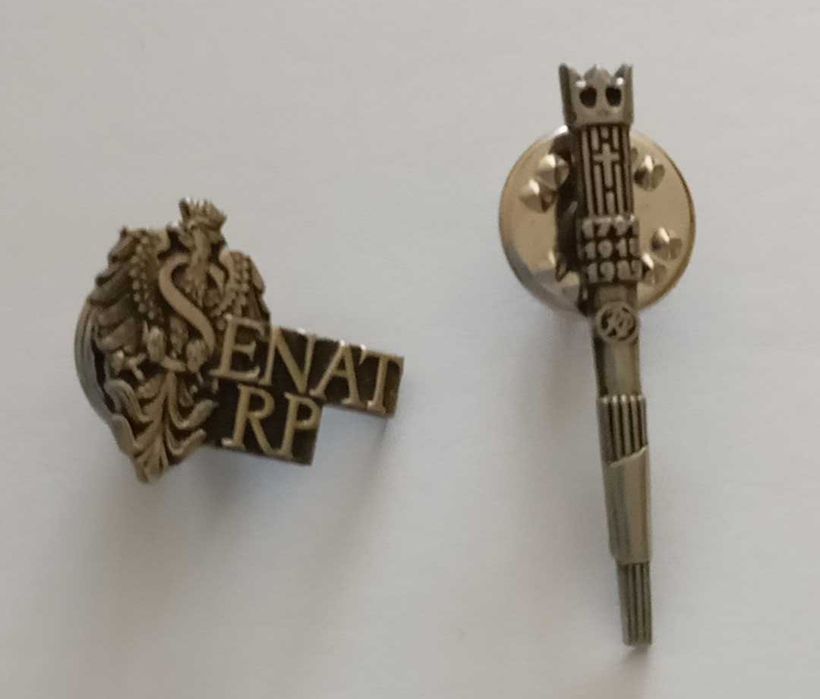 Dla kolekcjonera.Wpinki Senat RP