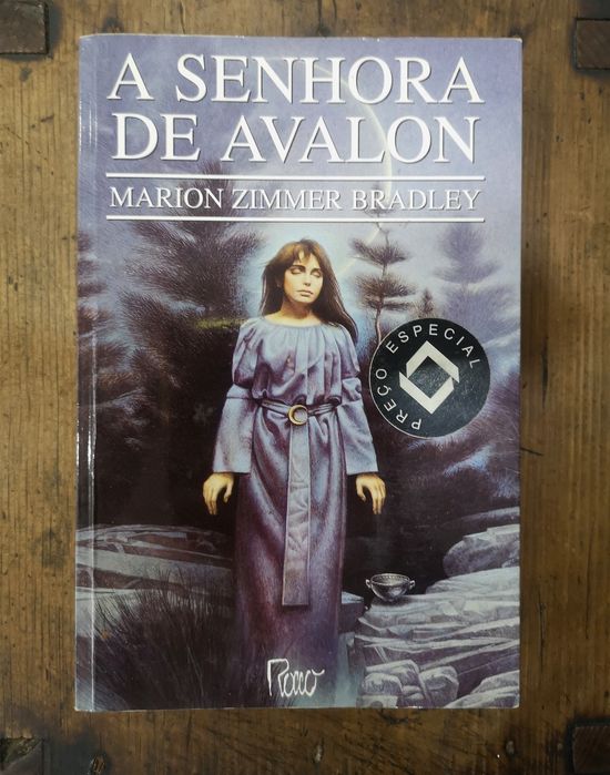 Livros variados a 4,50€