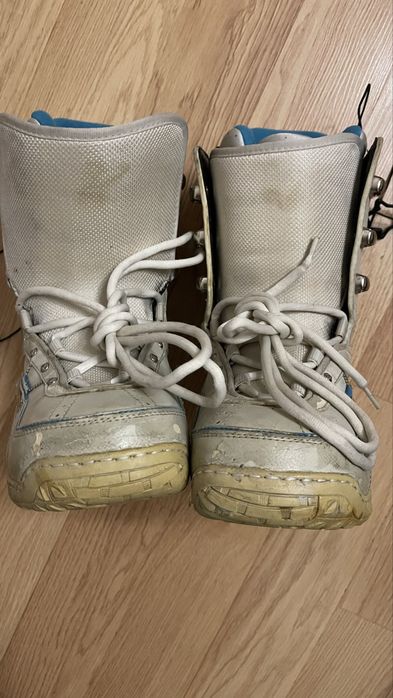 Продам ботинки для сноуборда 36