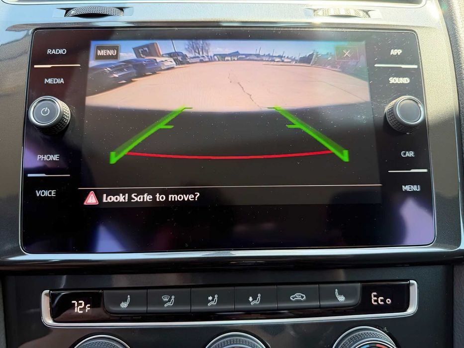 Volkswagen e-Golf SE      2019