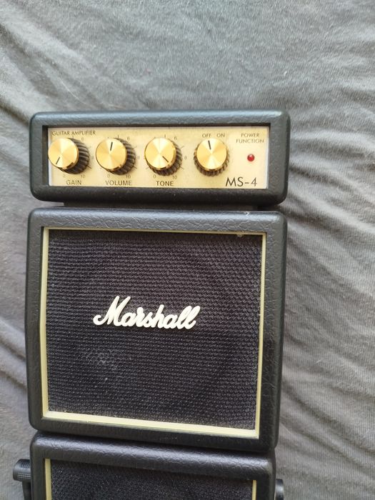 Gitara elektryczna Spire mini i wzmacniacz Marshall