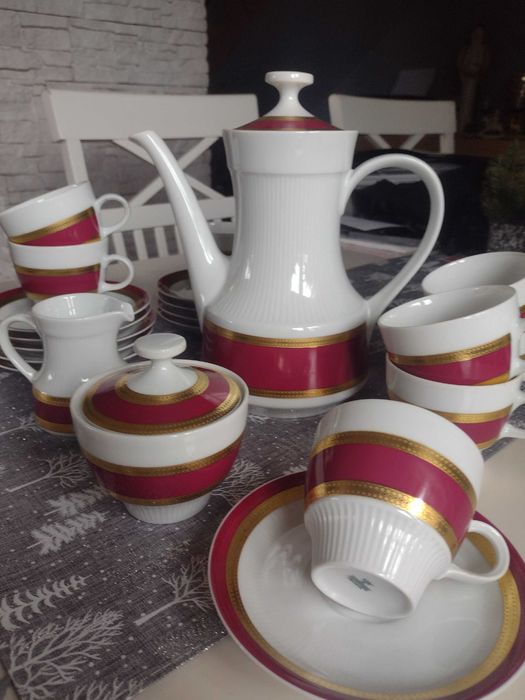 Sygnowany- porcelanowy zestaw do kawy- herbaty na 10 osób