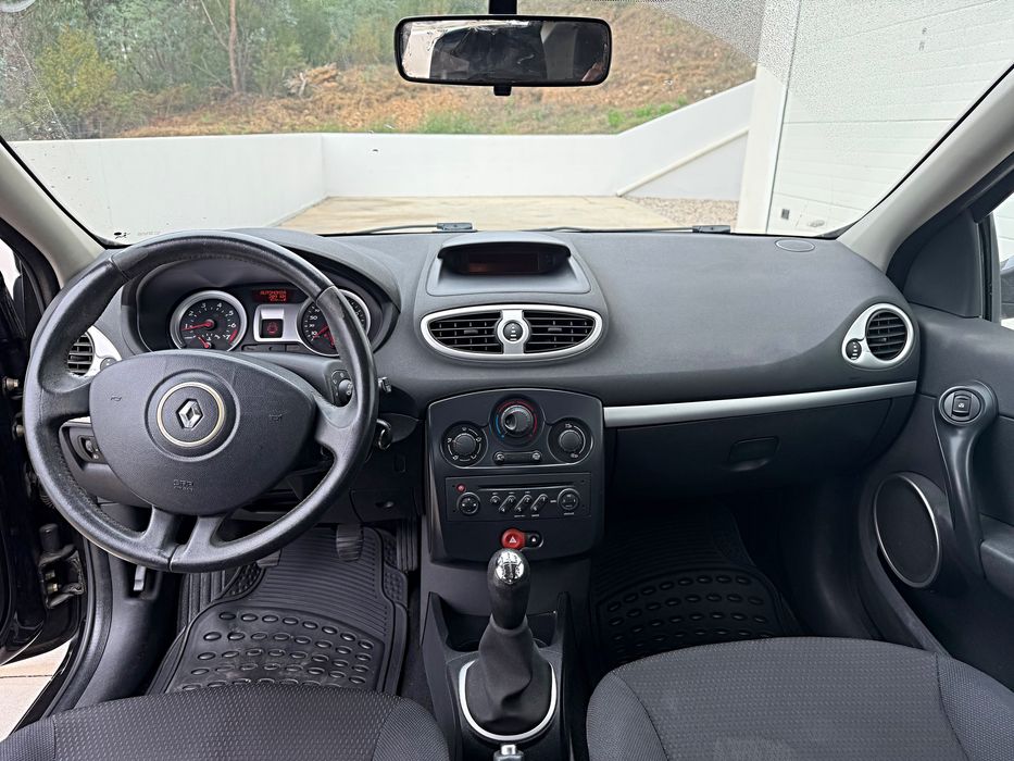 Renault Clio 1.2 16v 75cv