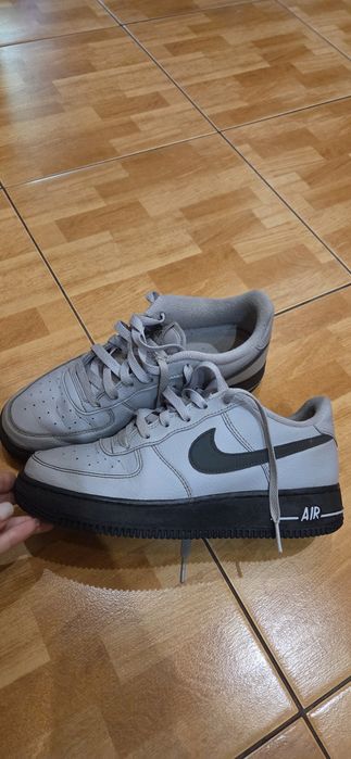 Кросівки чоловічі Nike Air Force 1 07 Lv8 Grey HQ2037-004
Бренд: Nike