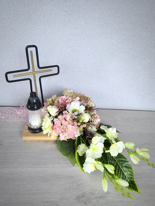 Stroik na grób cmentarz Krzyż