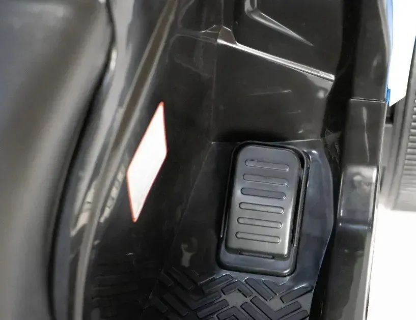 Дитячий електро квадроцикл на акумуляторі / детский на аккумуляторе