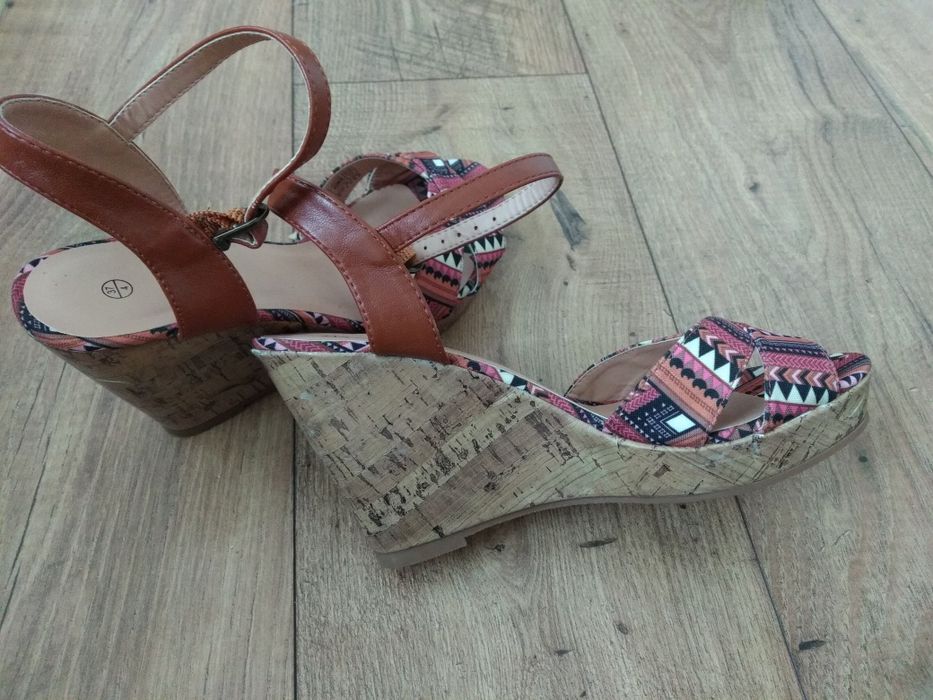 Nowe sandały na koturnie etno Boho vintage