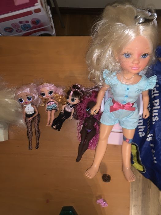 Bonecas crianca (L.O.L, Nancy e Barbie)