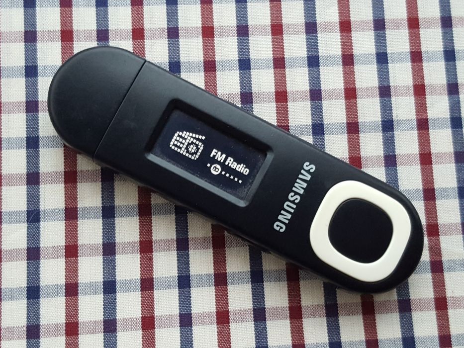 Samsung YP-U5 mp3 плеер 4Gb fm fitness flac