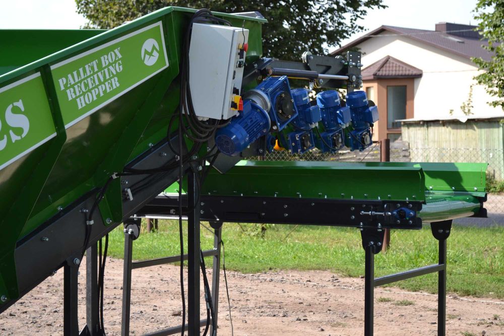 Прийомний бункер з сортувальним модулем для картоплі (7 роликів)