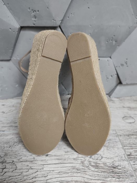 Nowe espadryle Rozm 39 nude