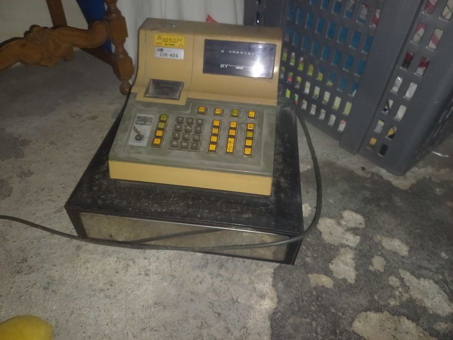 Caixa registradora a funcionar