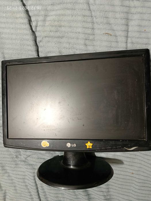 Монітор до комп'ютера