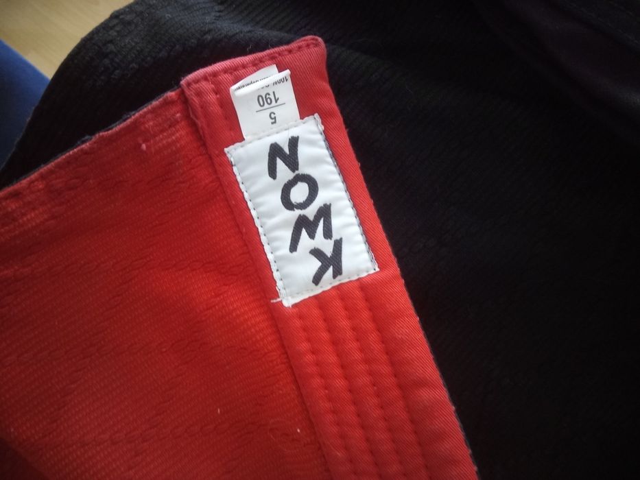 Kimono i spodnie do walk wręcz