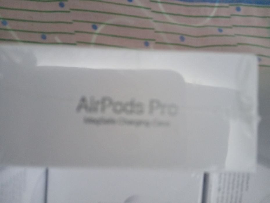 AIRPODS PRO  novos aplle