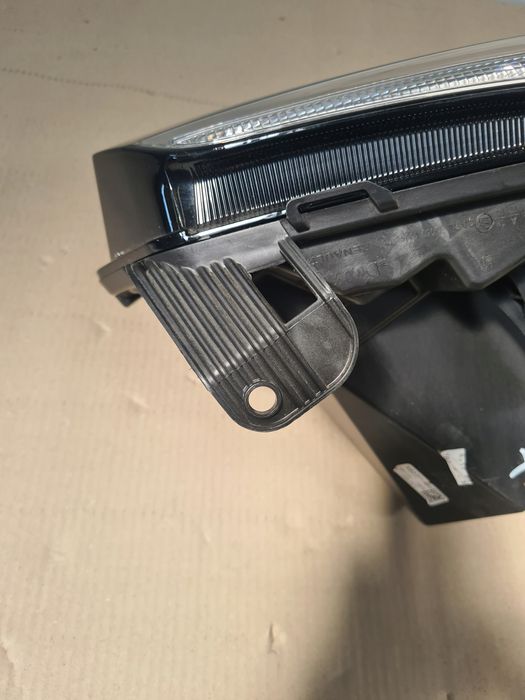 Lampa Przednia Prawa Renault Master Iv Nowa