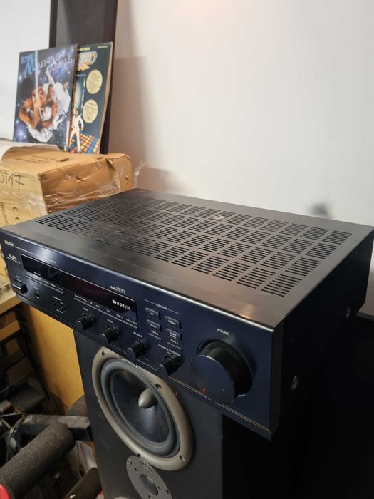 Denon DRA-585 RD amplituner