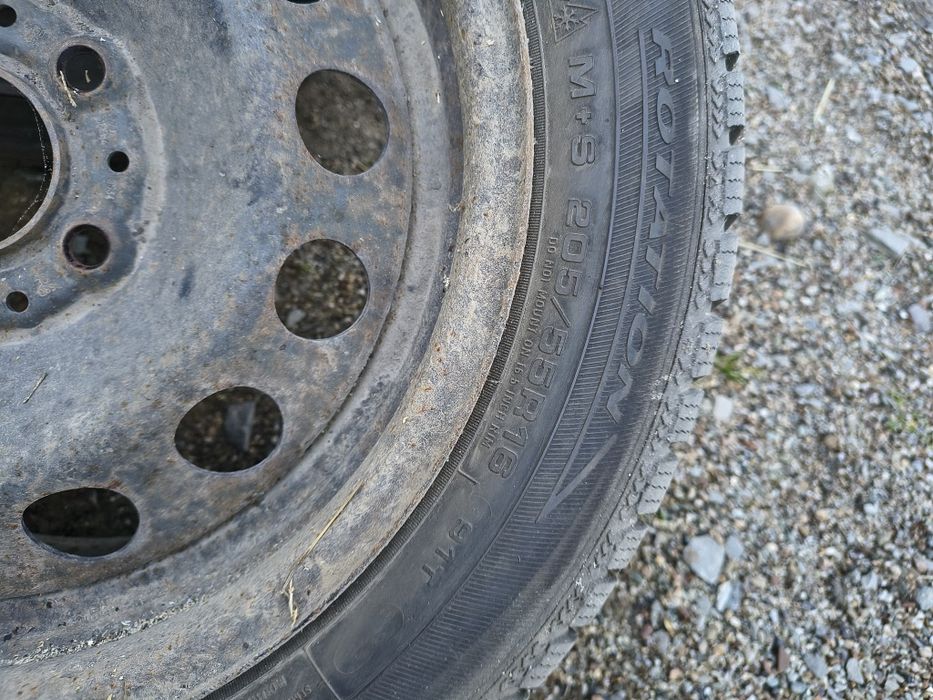 Opony zimowe z felgami BMW E 90