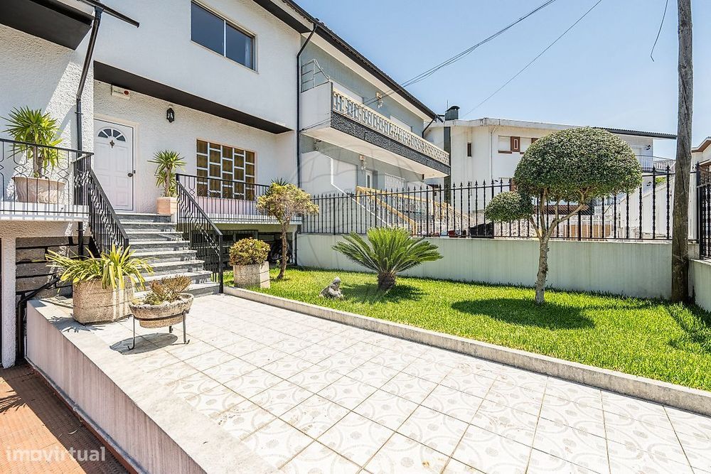 Moradia Geminada T4 em S. Lázaro, Braga!