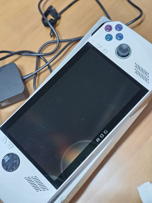 Consola ASUS ROG Ally Z1 Extreme 120hz (Garantia 2 anos)