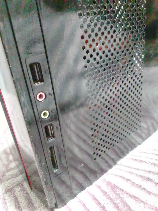 Крутий корпус для пк з блоком питания на 400Ват.