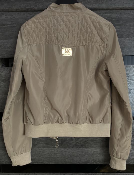 Женская весенняя куртка