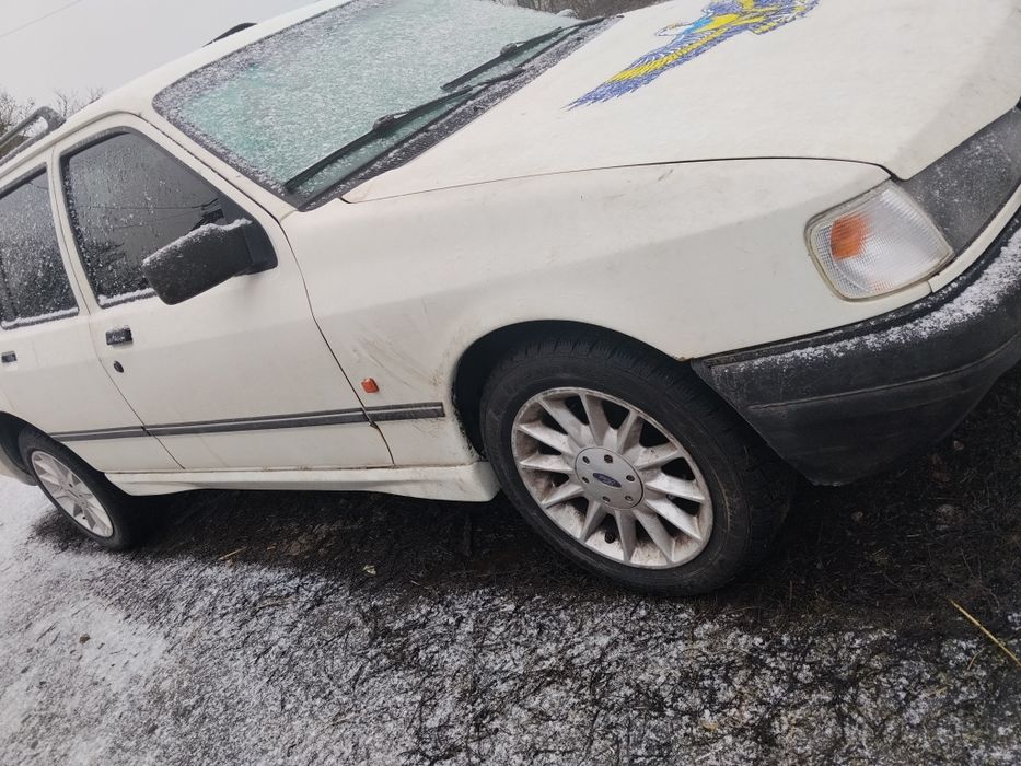 Форд сіерера уневерсал