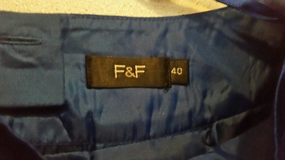 Spódniczka chabrowa 40 L śliczna