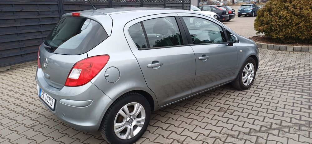 Opel Corsa 1.2 Benzyna 86km/Bogatsza Opcja/ Ładny Stan!