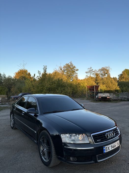 Audi A8 D3 Quattro в хорошому стані!