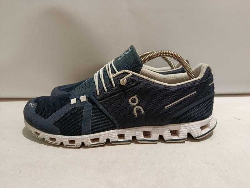 Чоловічі кросівки для бігу ON Running cloud 5 p.44,5 темно-сині