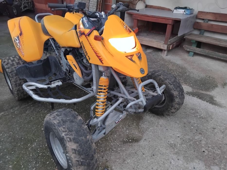 Moto 4 Bombardier ds650 vendo/troco
