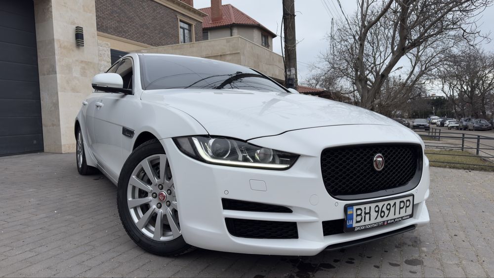 Jaguar XE, Prestige 2015