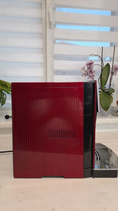 Кавомашина Delonghi Perfecta.