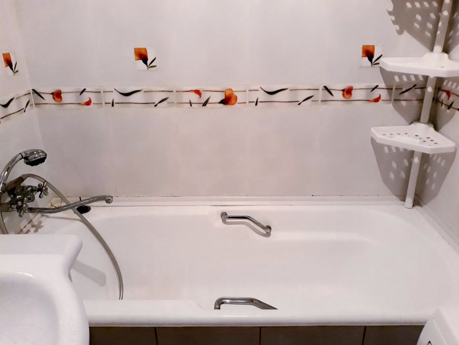 2-кім. Соборна. РОМАНТИЧНА СТУДІЯ, Кухня - ПІЛОН. Подобово. Ціна доби.