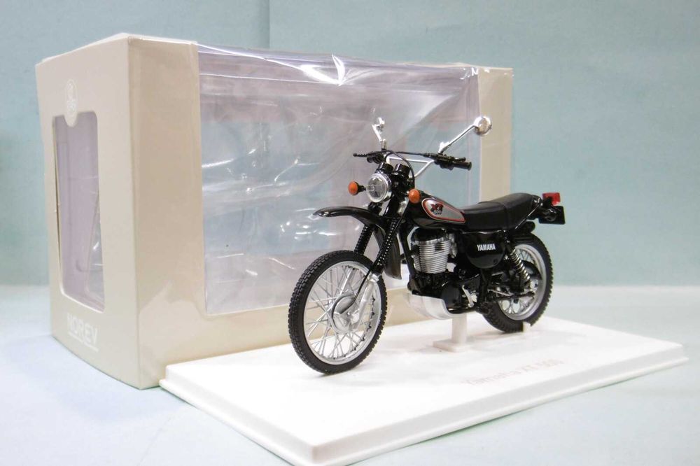 Miniatura Moto Norev  Yamaha XT500 1988
