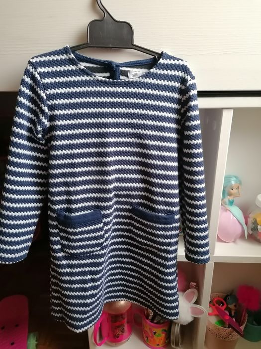 Sukienka dla dziewczynki. R.92