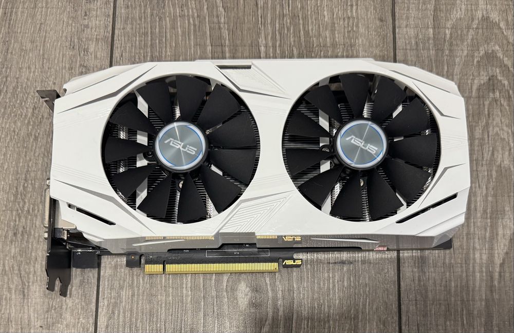 ASUS Dual GTX1060 3Gb, протестована, тиха, холодна, гарний стан.