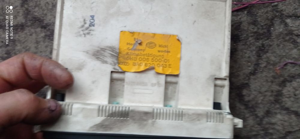 Panel klimatronik Audi 80 8a0 różne numery