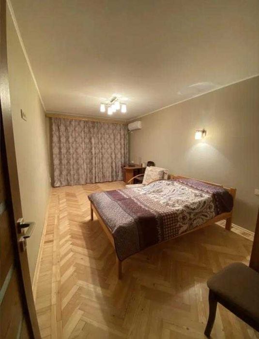 Продается 2 ком 3/5, метро 15 минут.