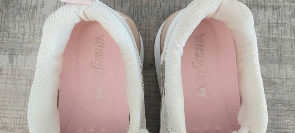 Buty sneakersy damskie Wrangler rozmiar 39