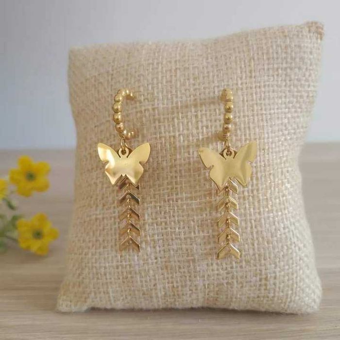 Brincos em aço inoxidável