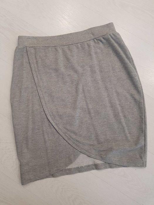Spódniczka szara dzianina  S