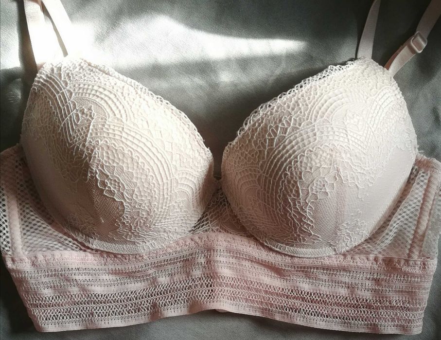 Biustonosz 70 B Reserved  jasny różowy