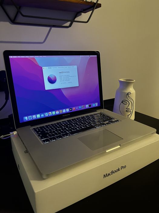MacBook Pro 15 |i7|8GB RAM|256GB SSD|