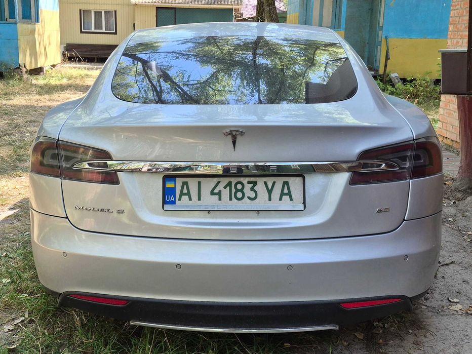 Tesla  Model  S 85