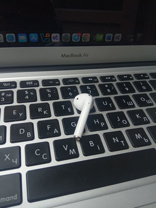 Лівий навушник Apple AirPods 2